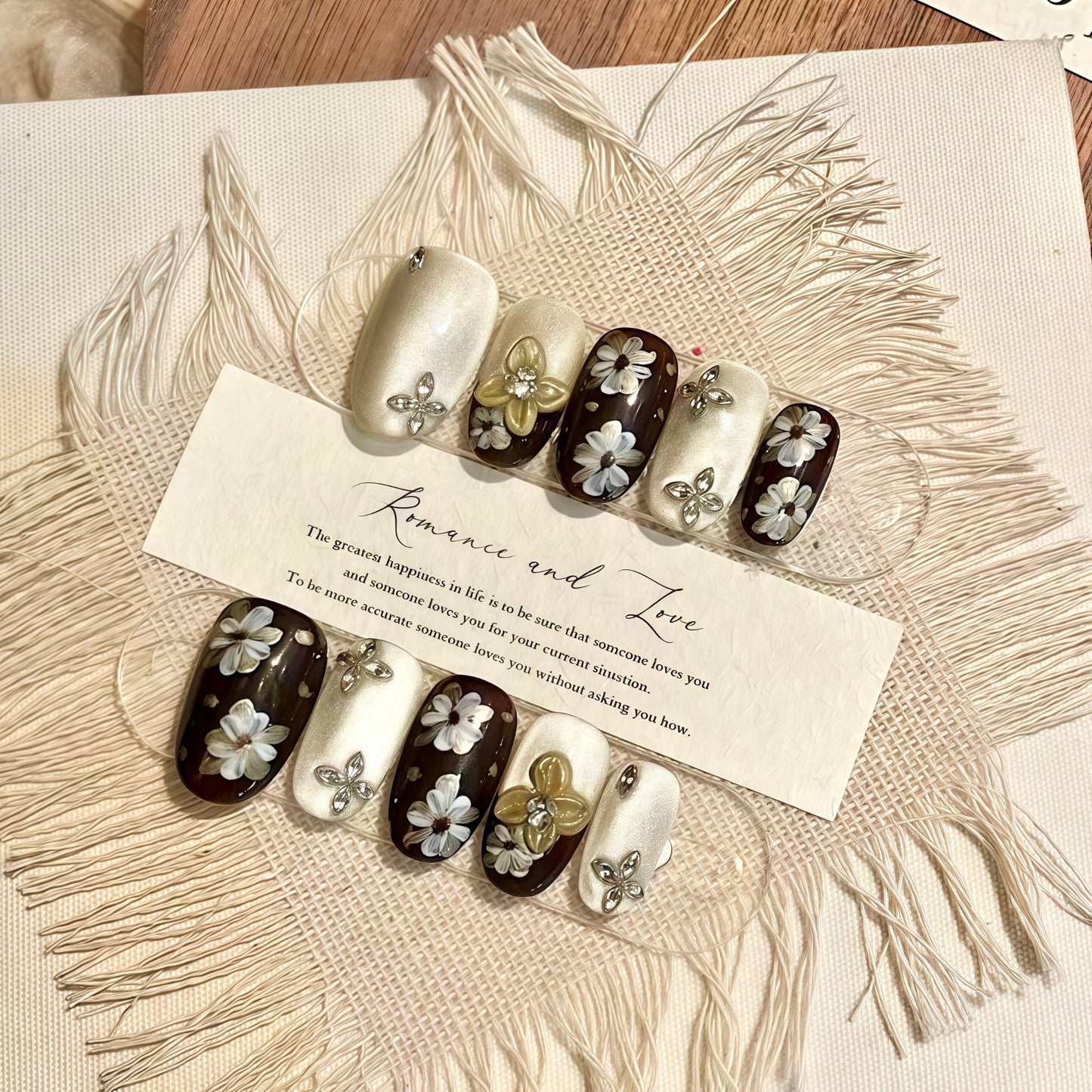 Daily Nails - Black Gold Floral