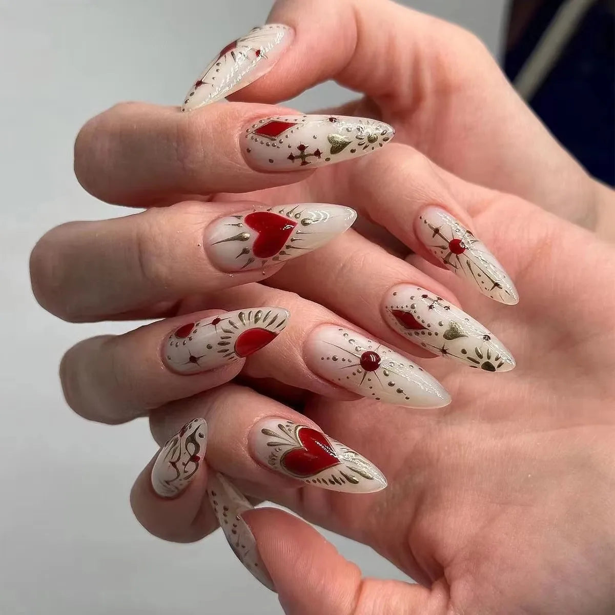 Hot Stamping Metal Gold Star Almond Fake Nails Art Thanksgiving Totem Moon Pearl Sun False Nails Charms Press on Nails Manicure