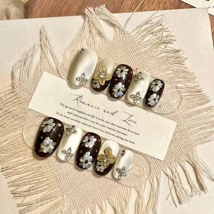 Daily Nails - Black Gold Floral