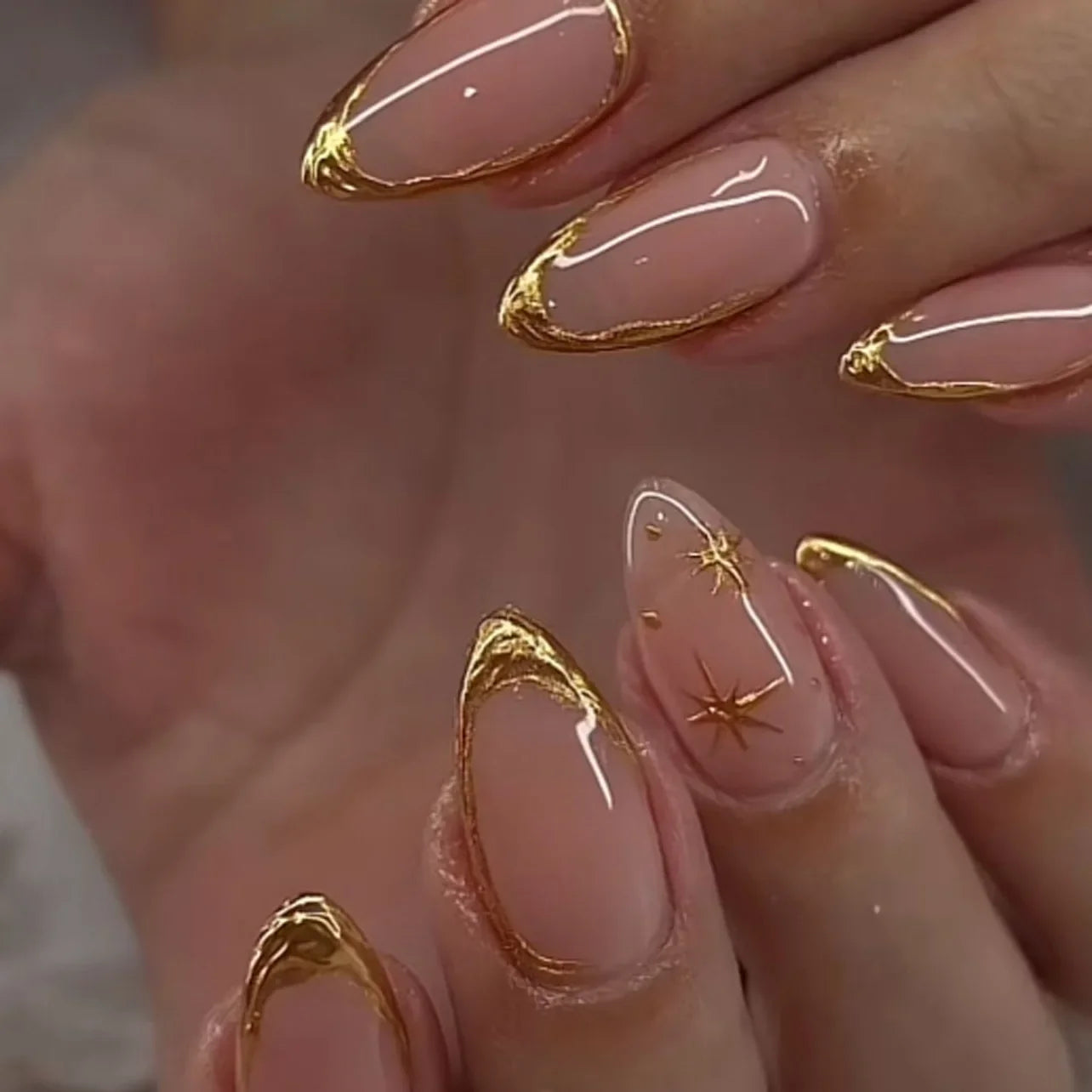 Hot Stamping Metal Gold Star Almond Fake Nails Art Thanksgiving Totem Moon Pearl Sun False Nails Charms Press on Nails Manicure